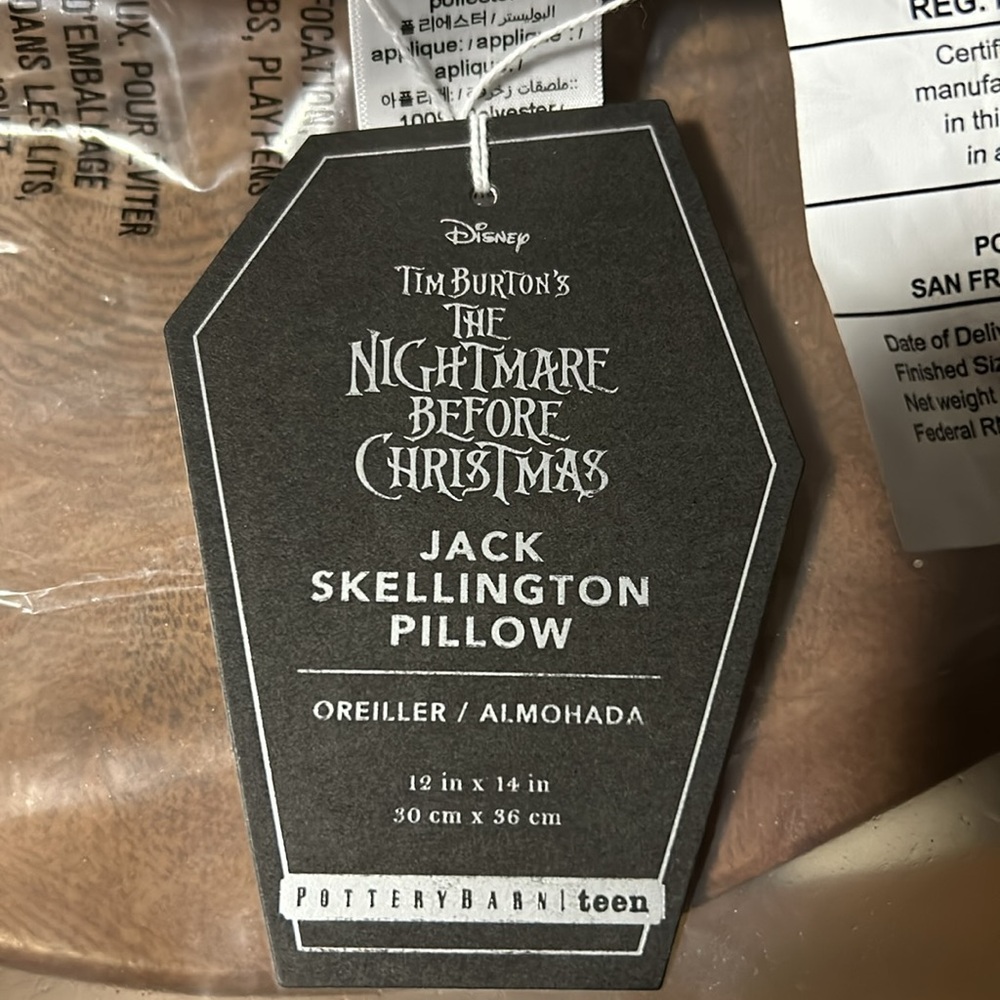 Pottery Barn Teen The Nightmare Before Christmas Jack Skellington 💀 Pillow BNWT - Picture 8 of 9